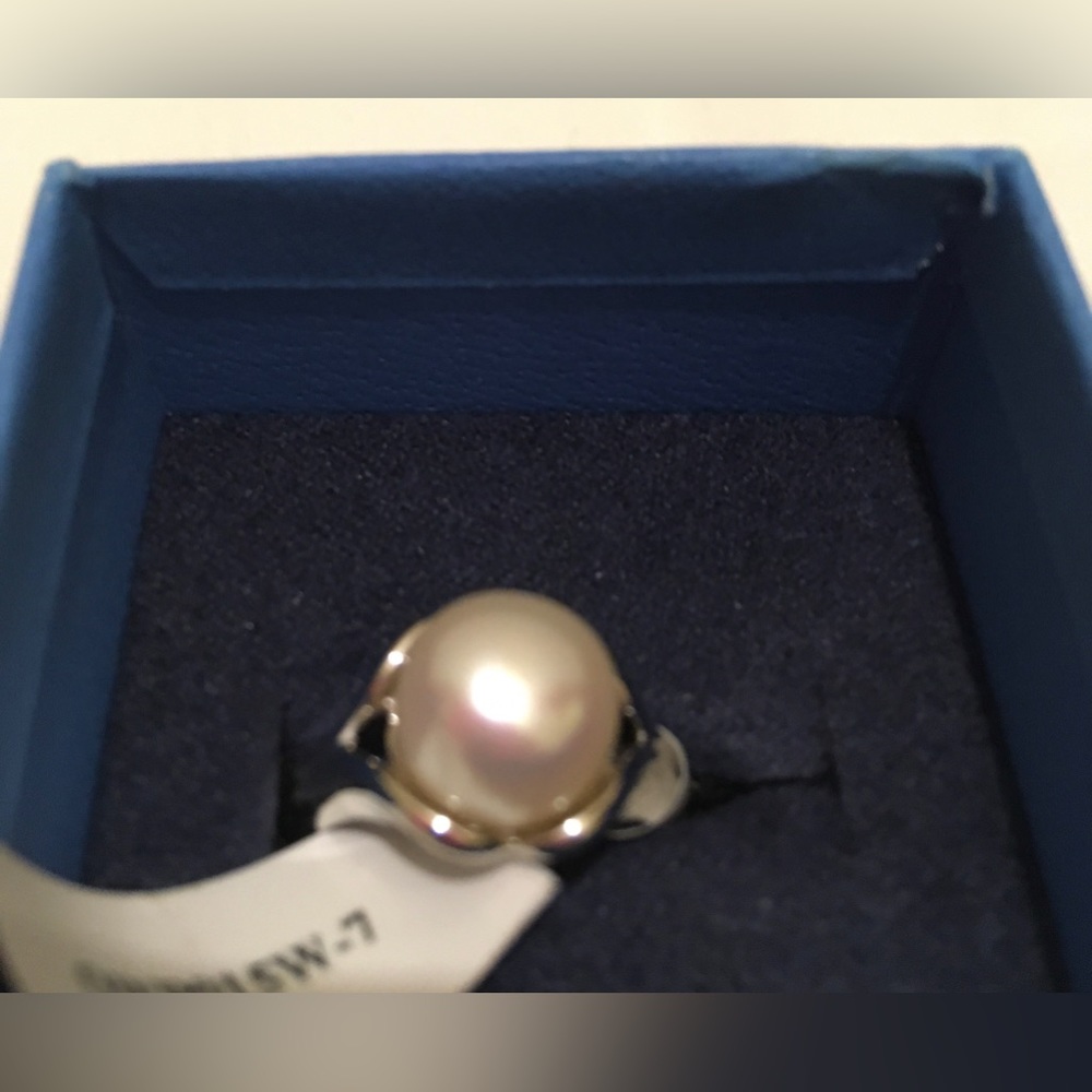 Cultured Pearl Ring set in 925 Sterling Size 7